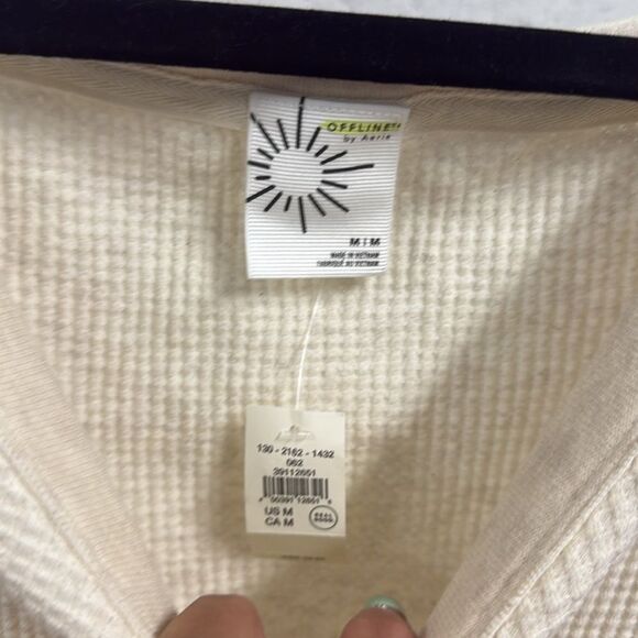 Cream Waffle Knit Sweater AERIE Size Medium - NWT - Long Sleeve Tee - Picture 3 of 4
